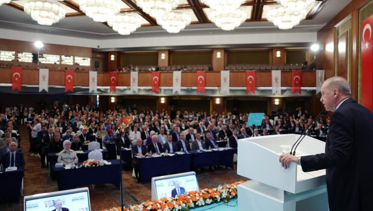 ‘Erdoğan’ın iradesi’ diyerek duyurdu! AK Parti’de değişim böyle olacak