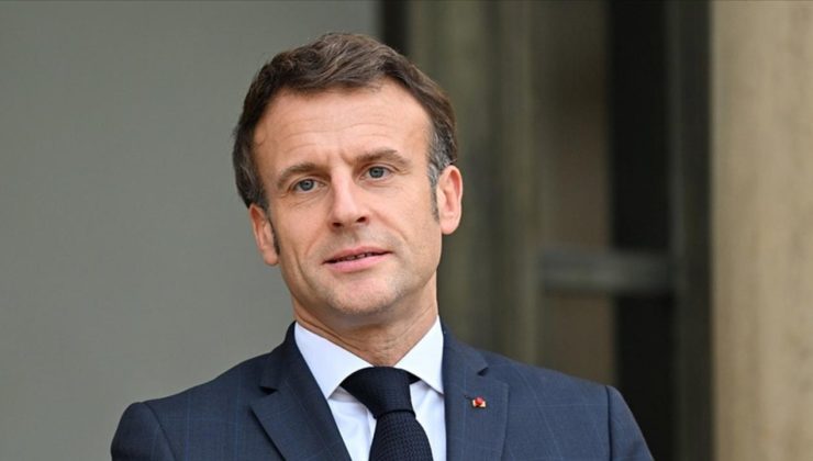 Fransızlar Macron’un kararından memnun değil