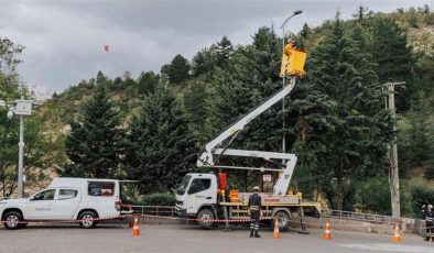 Toroslar, Başkent EDAŞ ve AYEDAŞ bakım ve yatırım çalışmalarını sürdürüyor