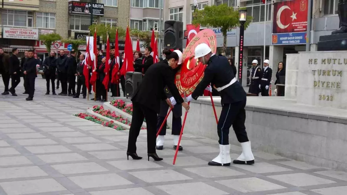 Atatürk, Burdur’da Saygı ve Törenlerle Anıldı