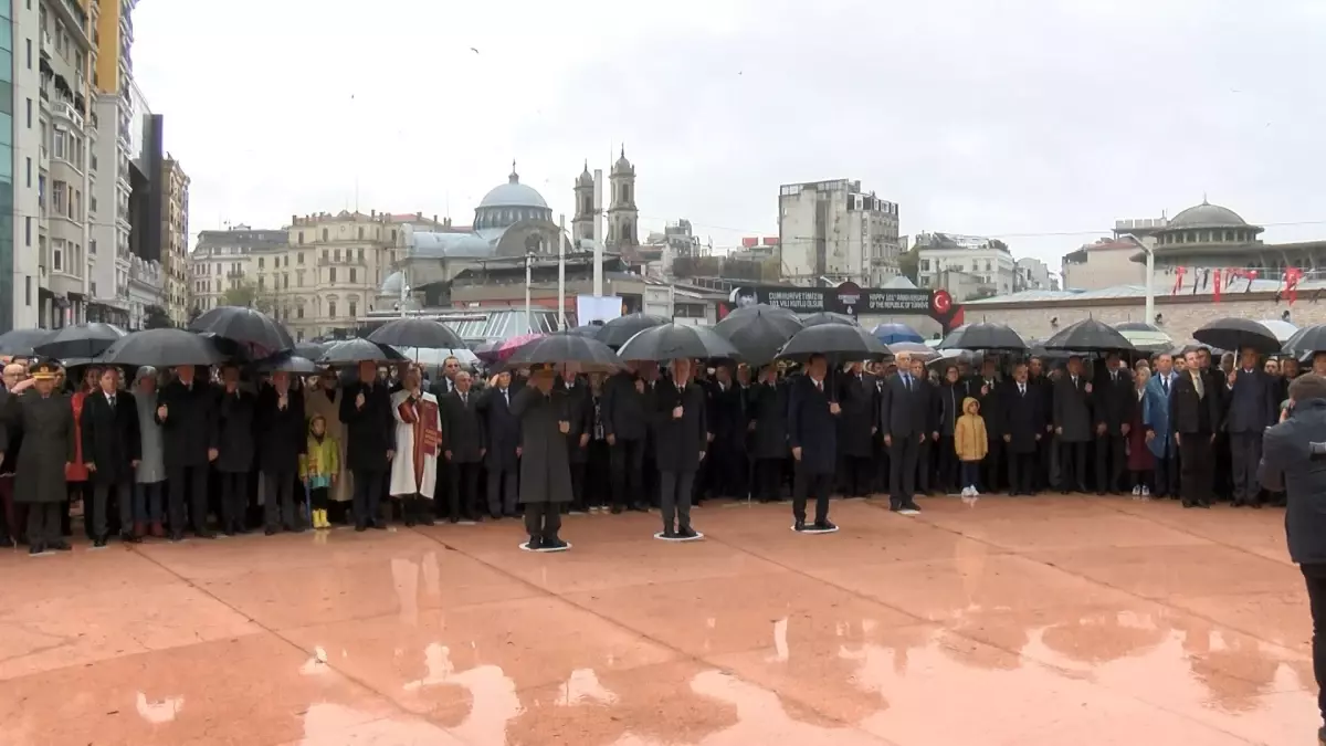 Atatürk, Ölümünün 86. Yıldönümünde Taksim’de Anıldı